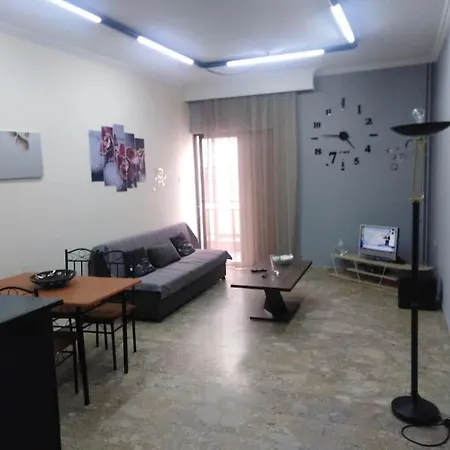 Apartmán Διαμερισμα Α Οροφου Στο Κεντρο Τησ Πολησ Tríkala Exteriér fotografie